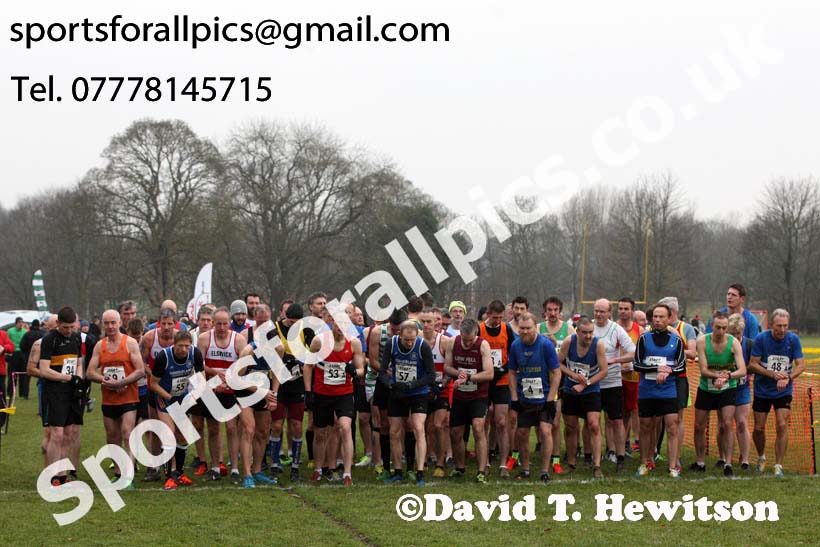 Veteran mens 2018 Durham Cathedral Cross Country Relays. Photo:  David T. Hewitson/Sports for All Pics